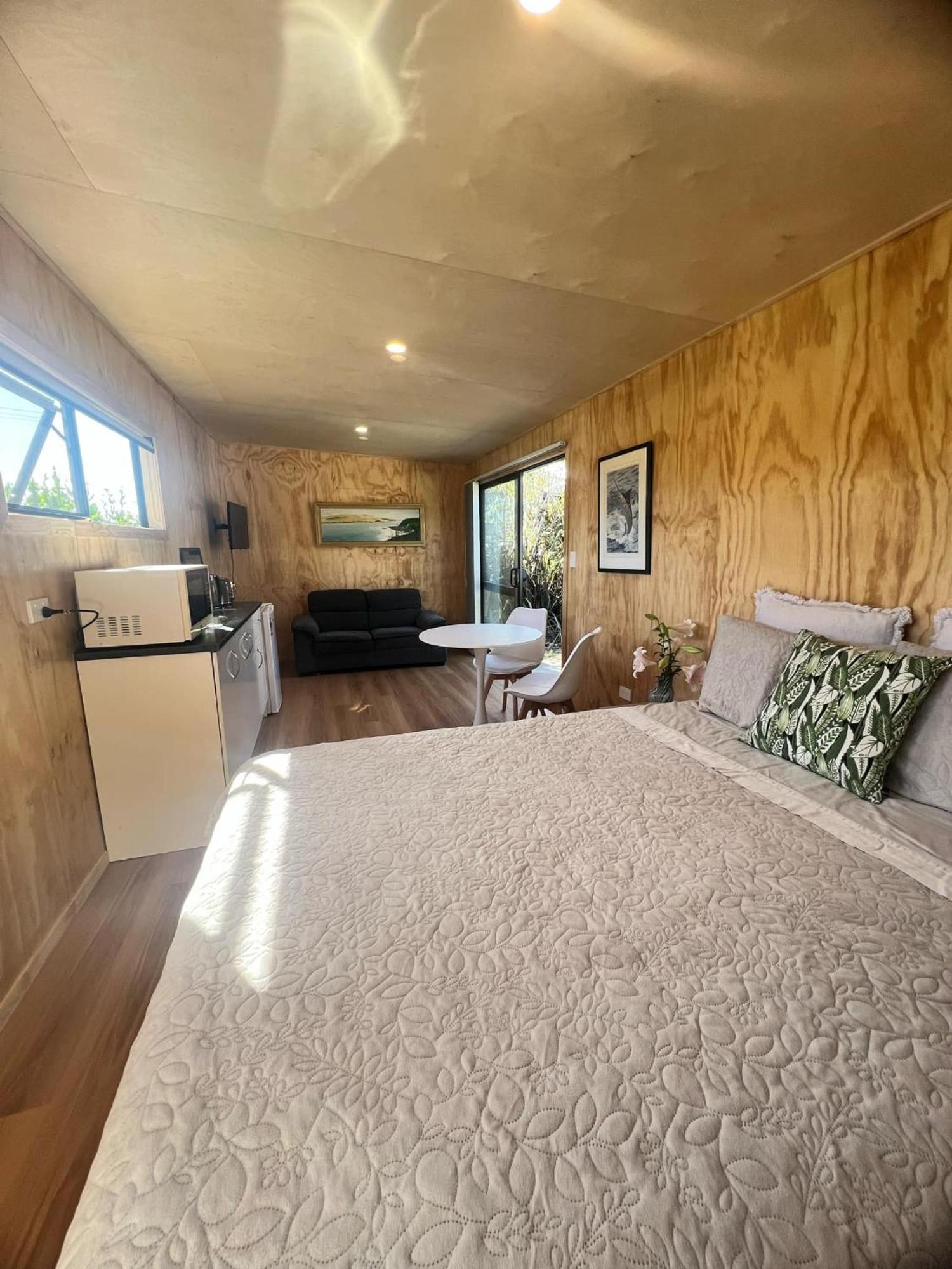 Mangawhai Room And Studio Εξωτερικό φωτογραφία